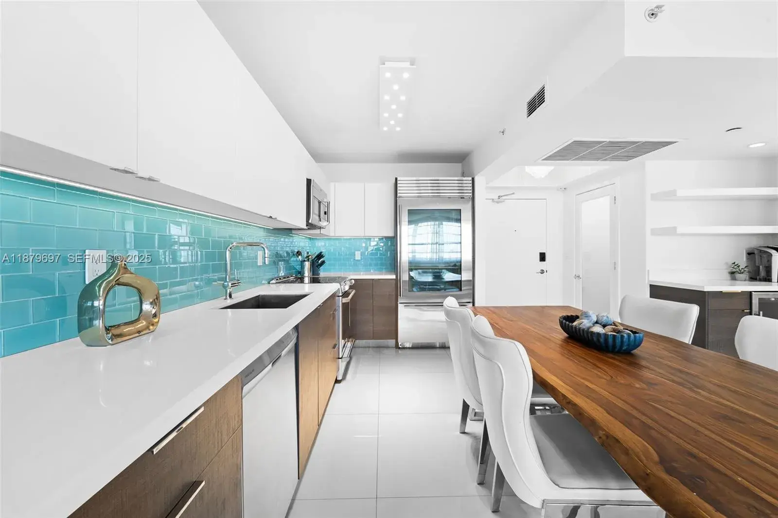 100 Lincoln Rd, Miami Beach FL 33139