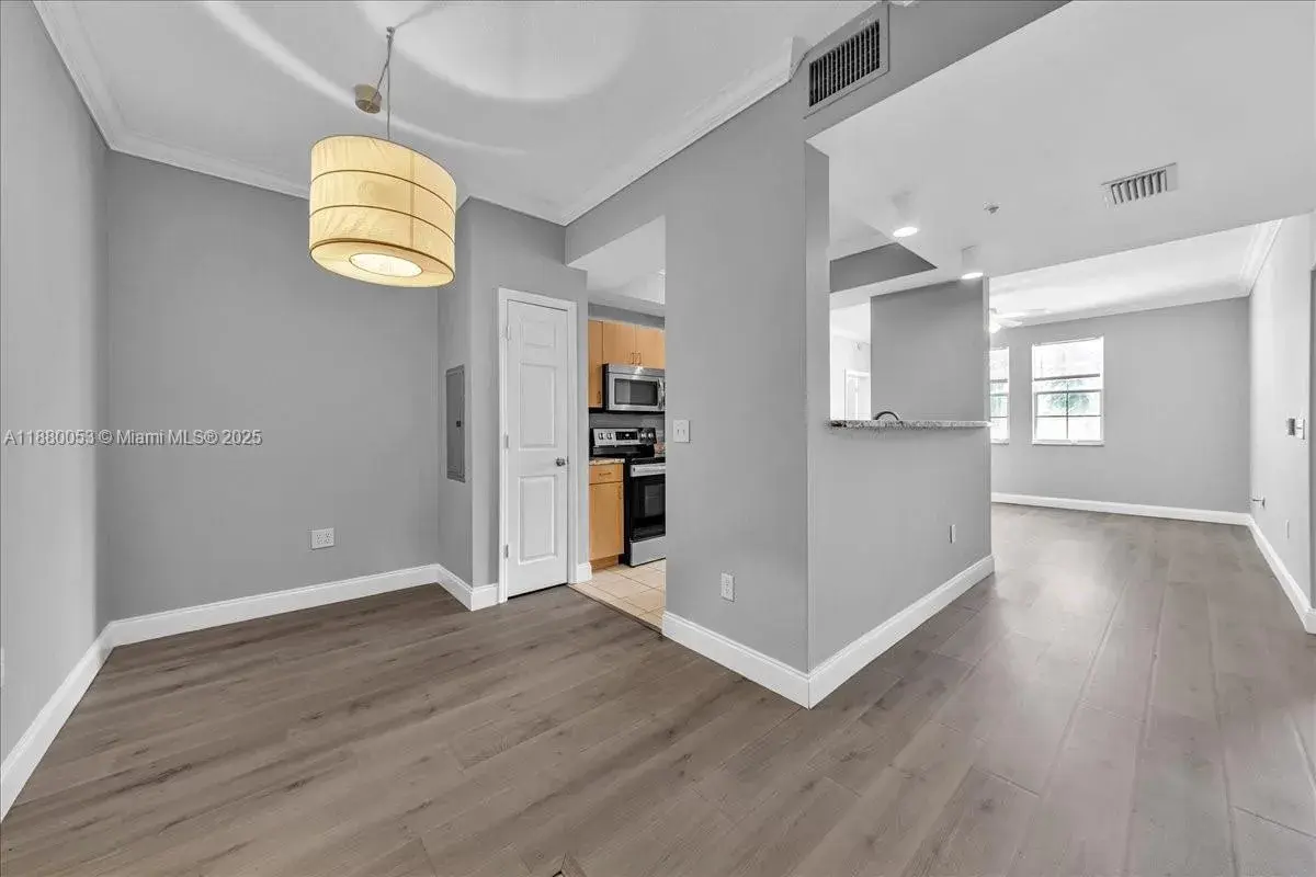 533 NE 3rd Ave # 304, Fort Lauderdale FL 33301