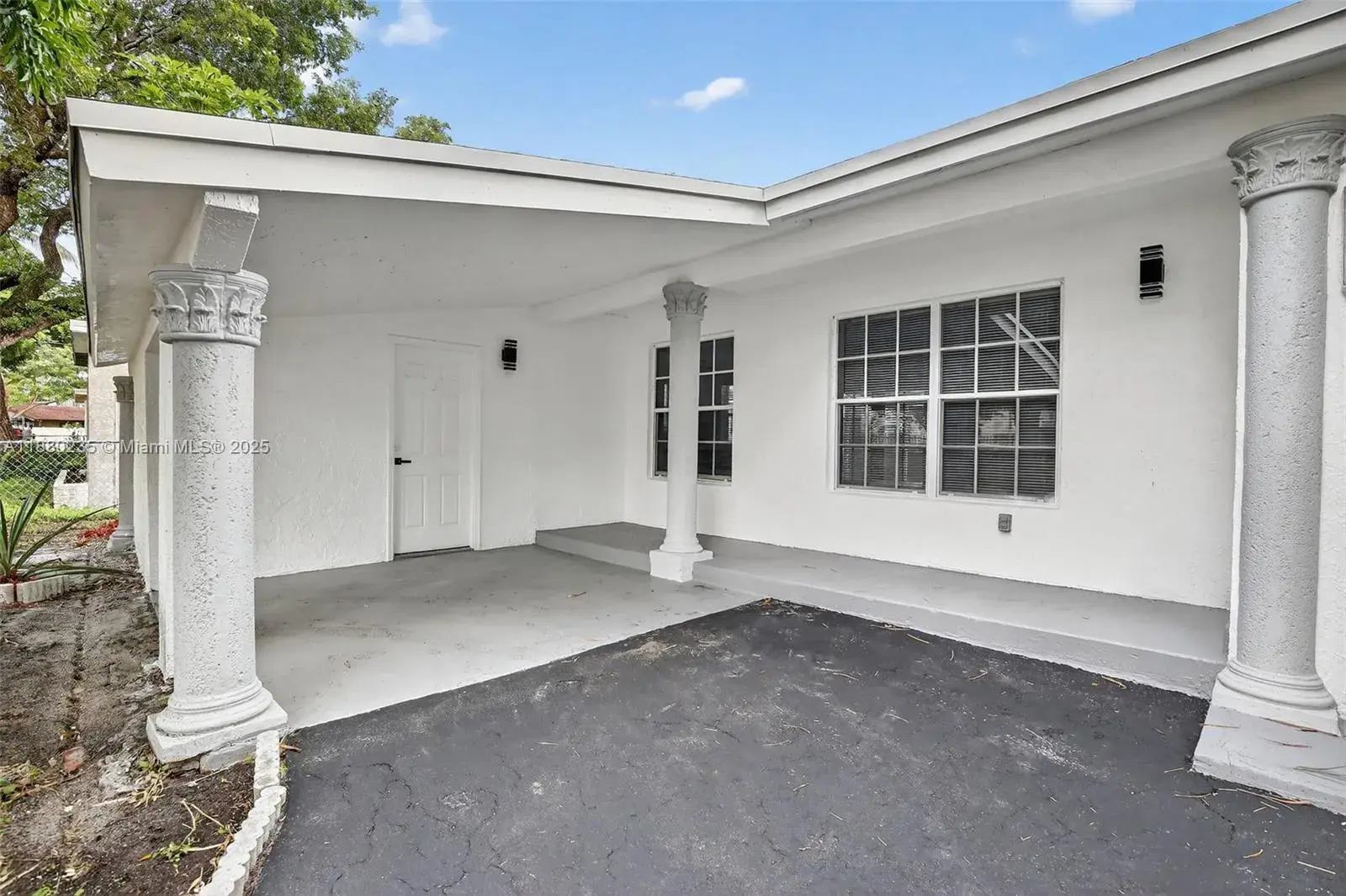 7120 Allen St, Hollywood FL 33024