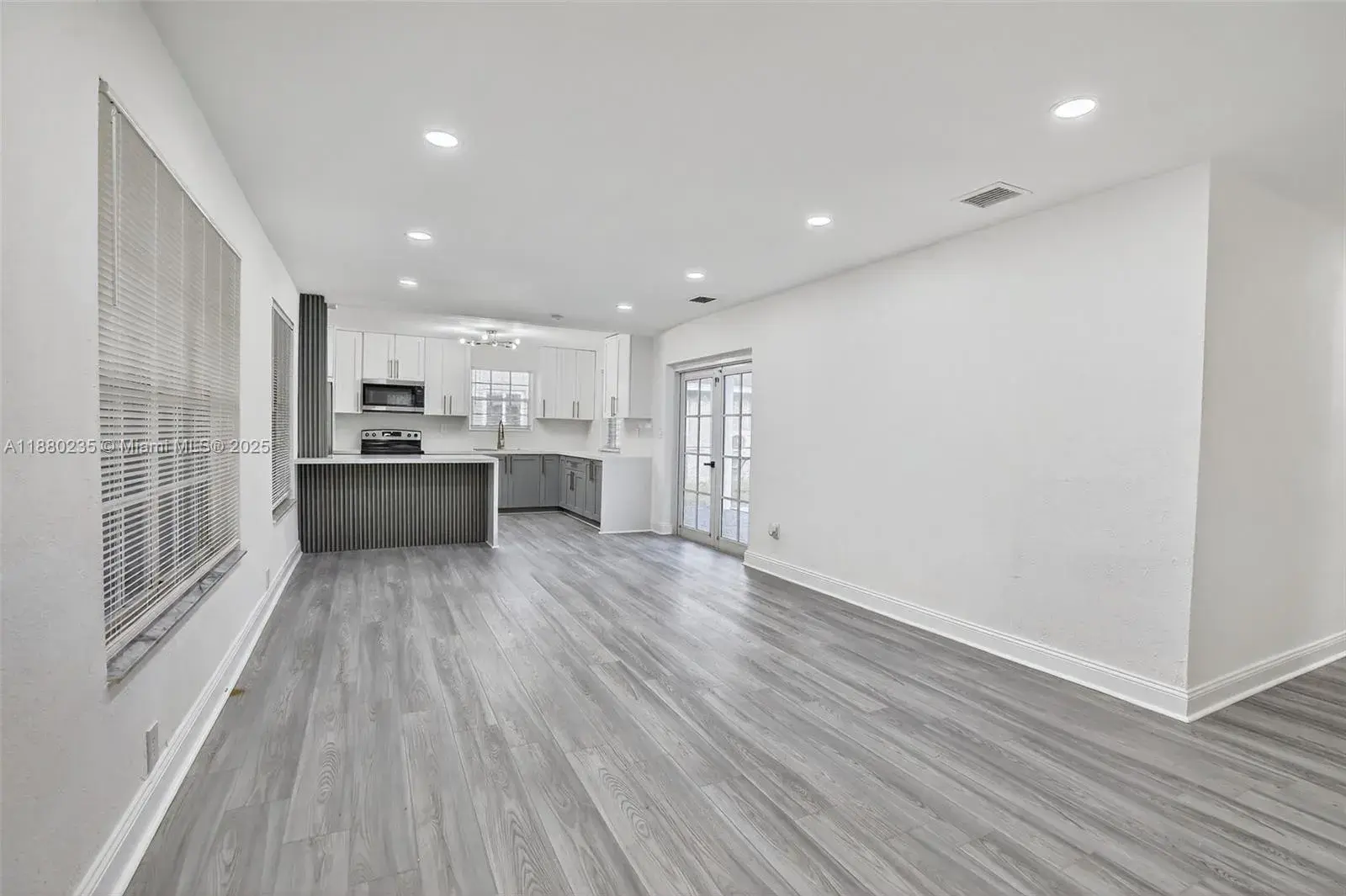 7120 Allen St, Hollywood FL 33024