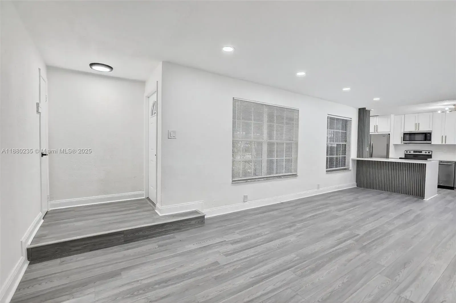 7120 Allen St, Hollywood FL 33024