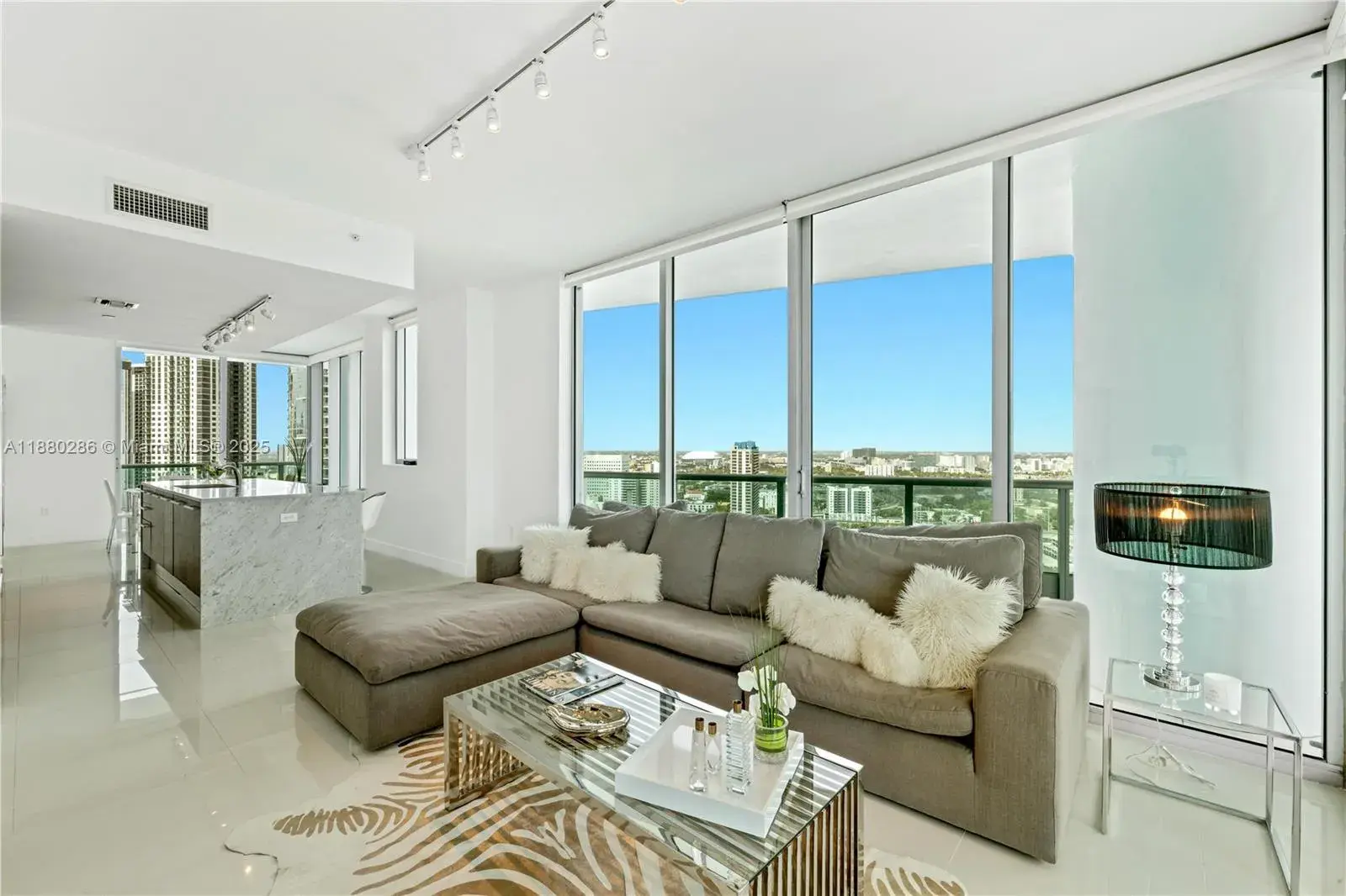 900 Biscayne Blvd # 3112, Miami FL 33132