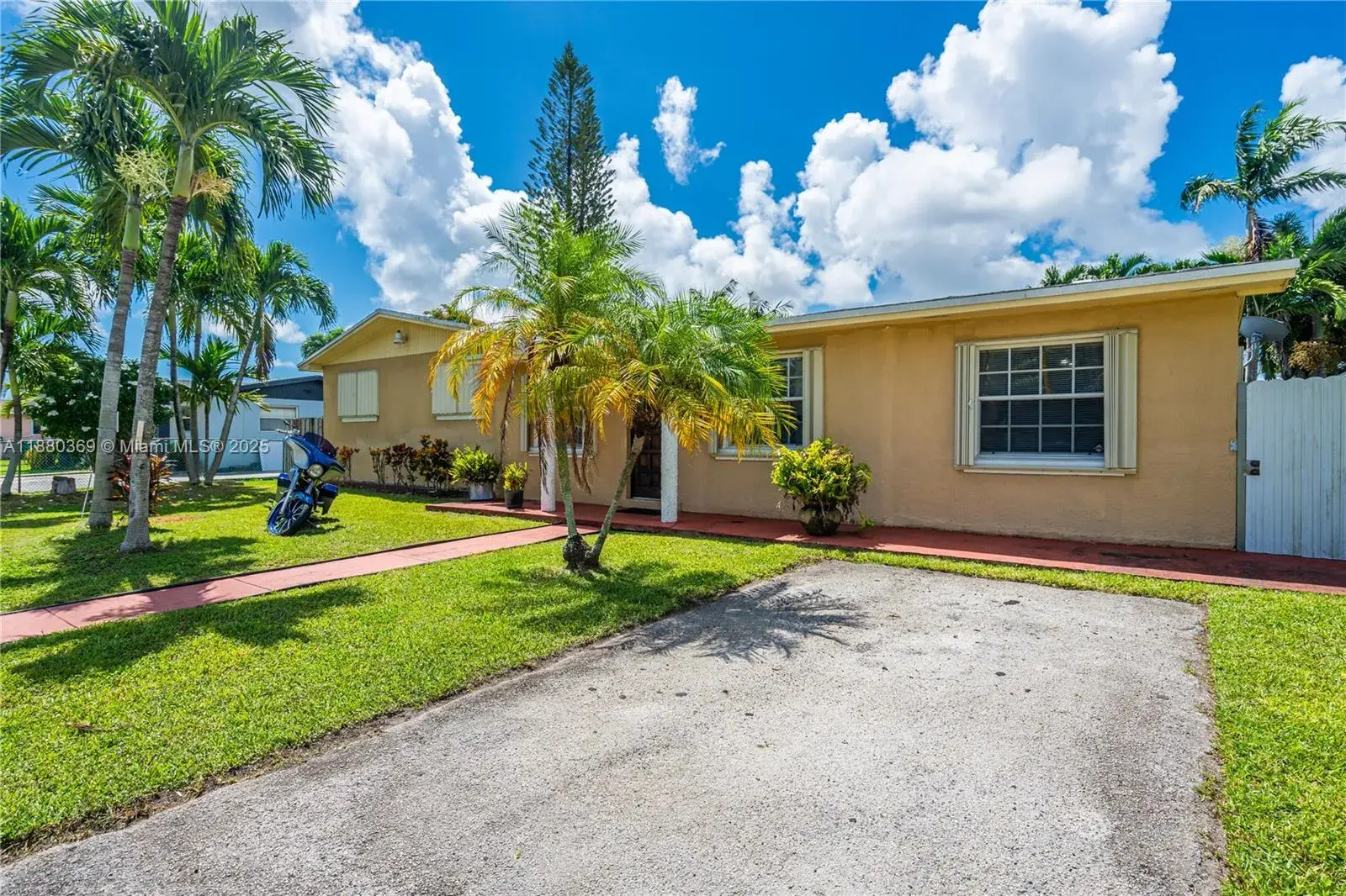 14820 SW 297th St, Homestead FL 33033