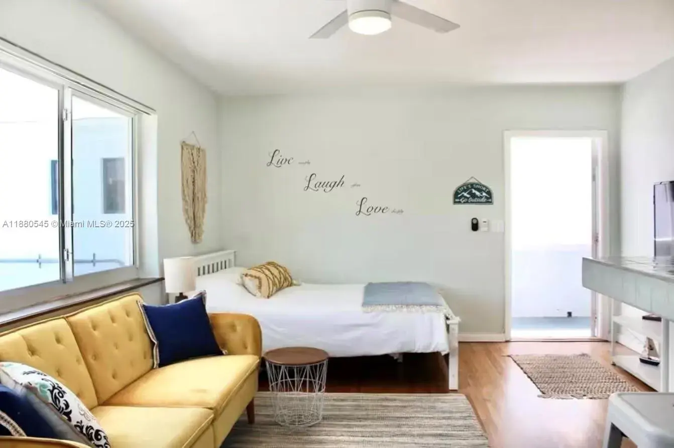 316 Walnut St # 2, Hollywood FL 33019