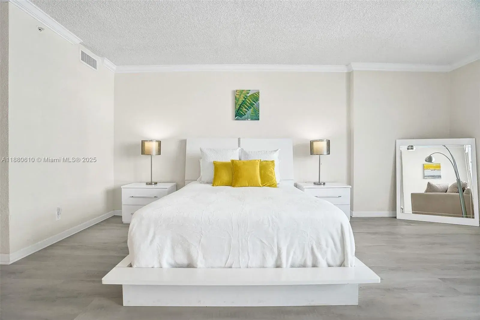 2501 S Ocean Dr, Hollywood FL 33019