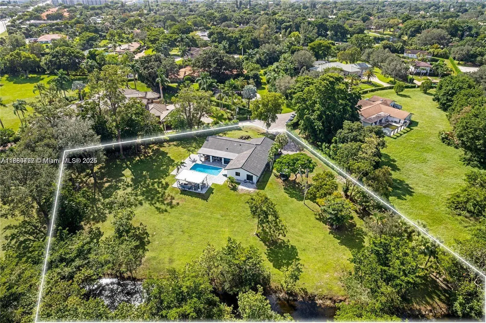 4 bedroom 2 bath Residential for sale at 9550 NW 42nd Ct, Coral Springs FL 33065