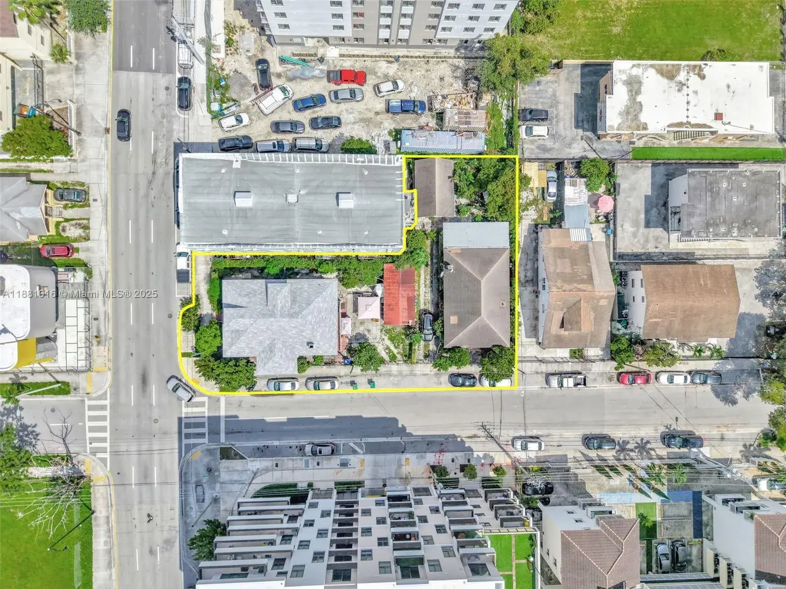 Commercial Land for sale at 676 & 119 SW 1st St, Miami FL 33130