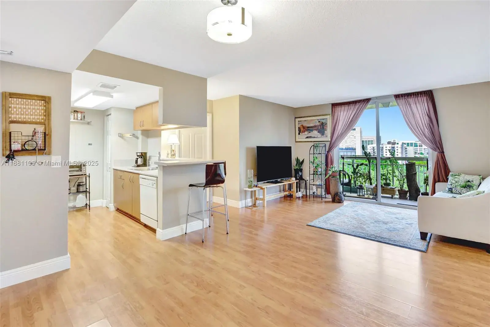 2 bedroom 2 bath Residential for sale at 816 NW 11th St # 905, Miami FL 33136