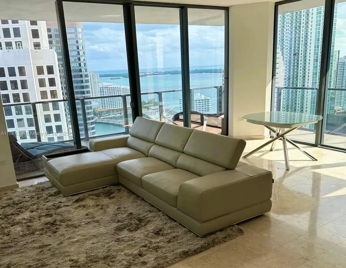 2 bedroom 2 bath Residential for sale at 68 SE 6th St # 2801, Miami FL 33131