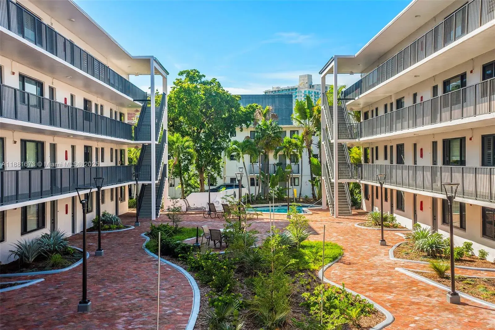 1 bedroom 1 bath Residential for sale at 2924 Day Ave # N311, Miami FL 33133