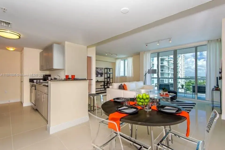 1871 NW S River Dr # 1806, Miami FL 33125