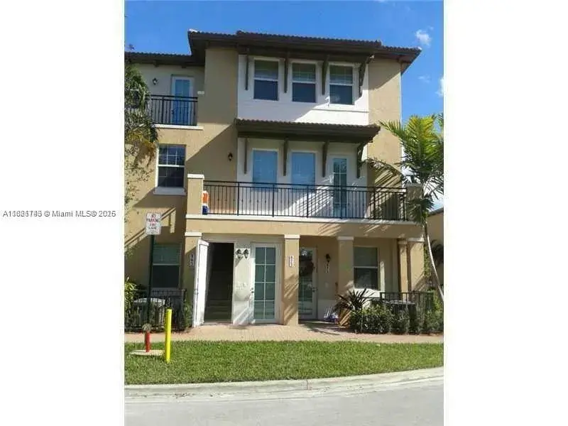 2 bedroom 2 bath Residential for sale at 948 SW 147th Ave # 2612, Pembroke Pines FL 33027