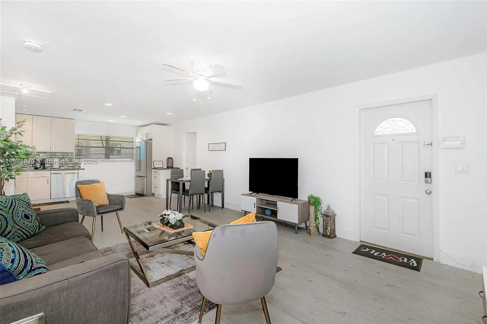 201 Columbus Pkwy # B, Hollywood FL 33021