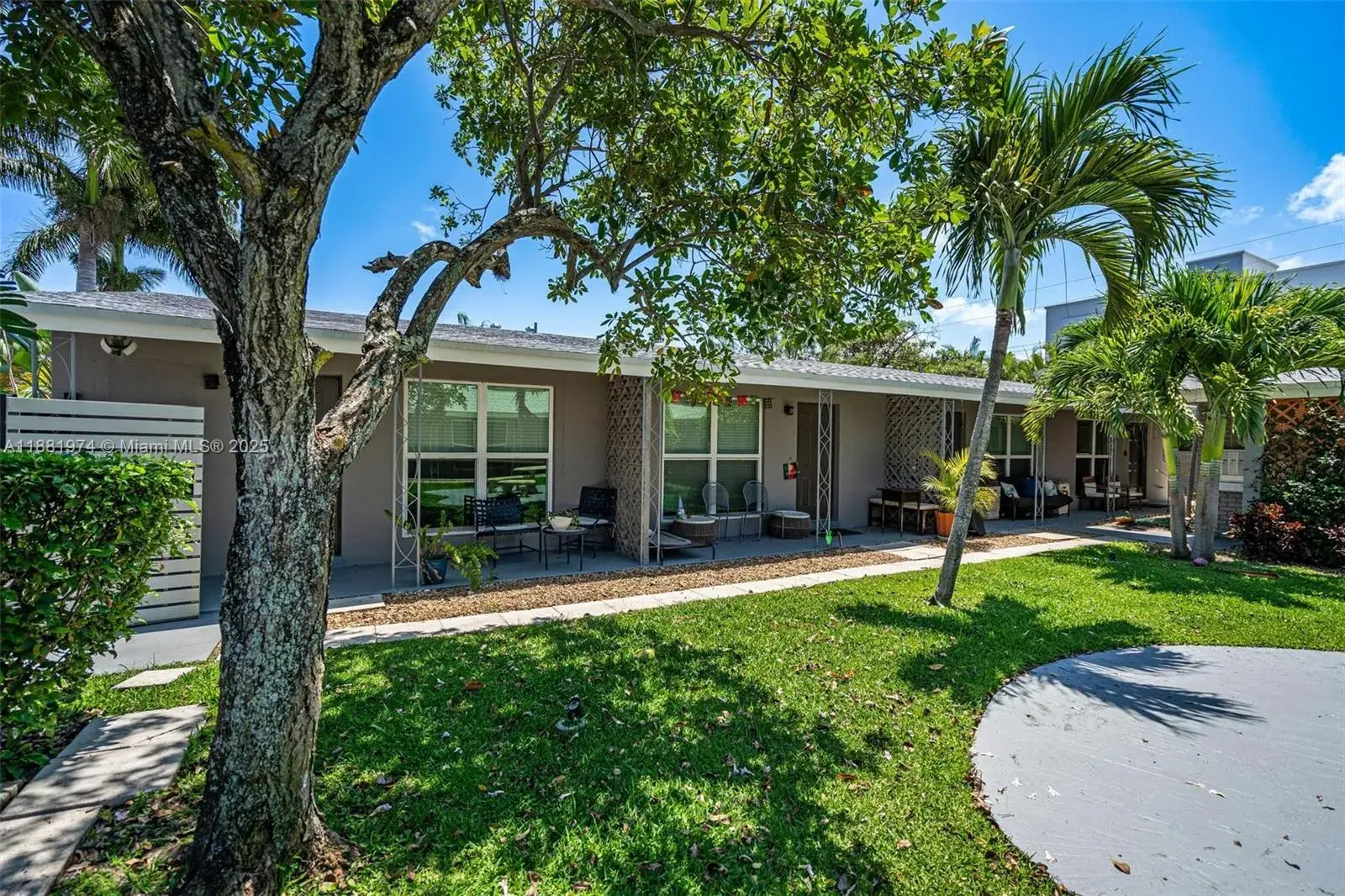 2201 NE 14th Ave, Wilton Manors FL 33305