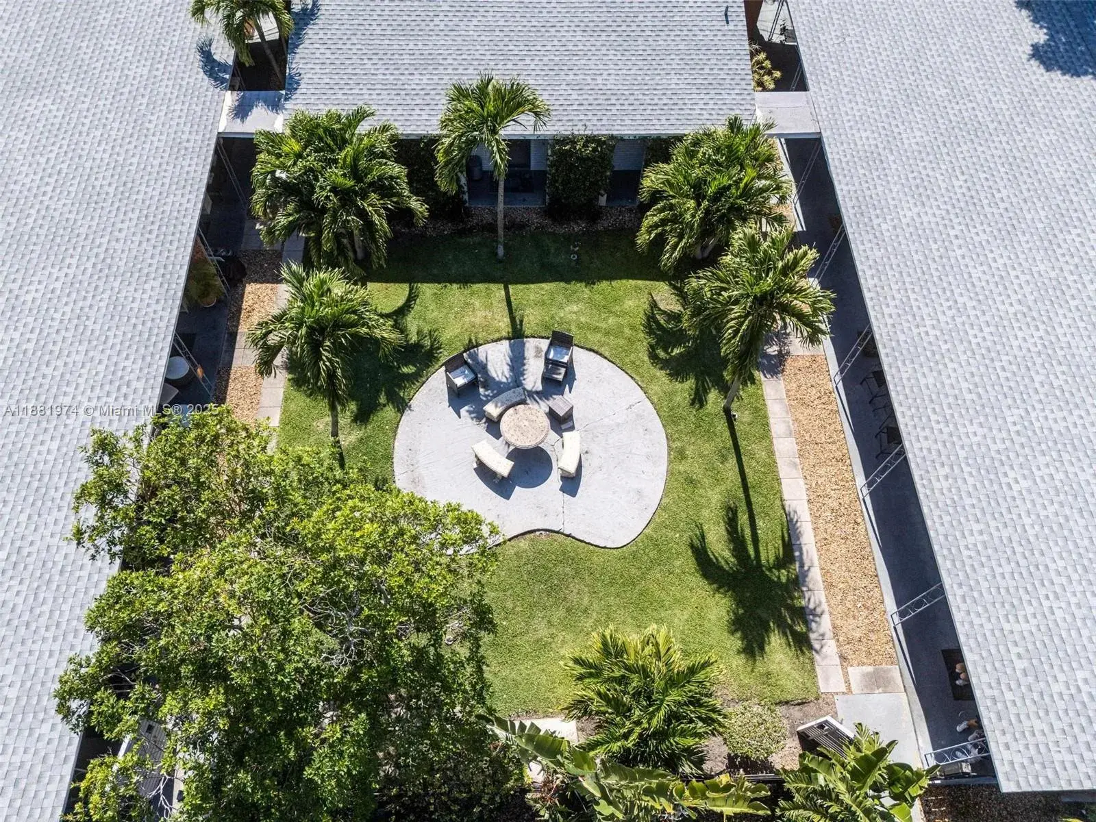 2201 NE 14th Ave, Wilton Manors FL 33305