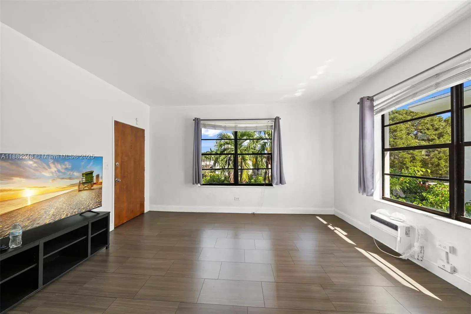7320 Carlyle Ave, Miami Beach FL 33141