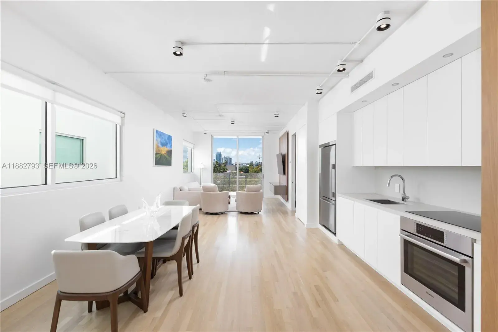 2 bedroom 2 bath Residential for sale at 1700 Meridian Ave # 406, Miami Beach FL 33139