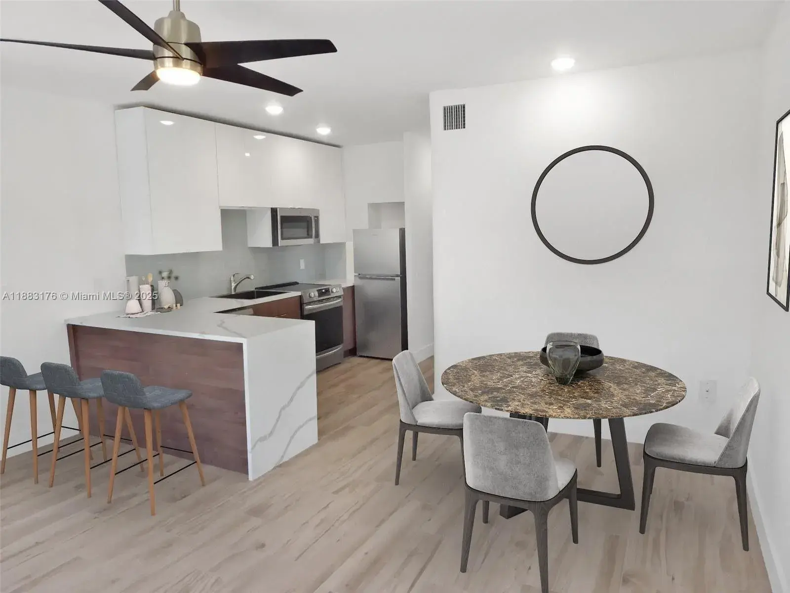 1000 7th St, Miami Beach FL 33139