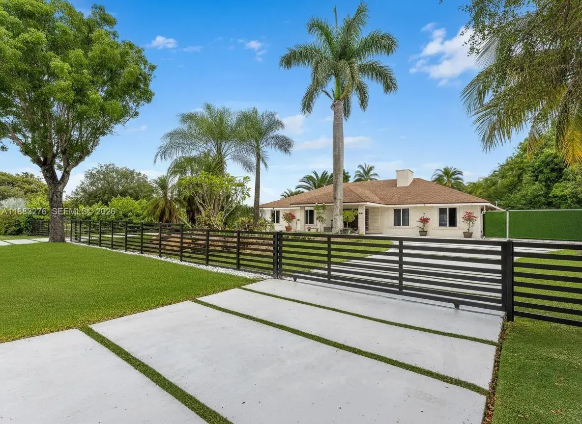 6 bedroom 3 bath Residential for sale at 14401 SW 23rd St, Davie FL 33325