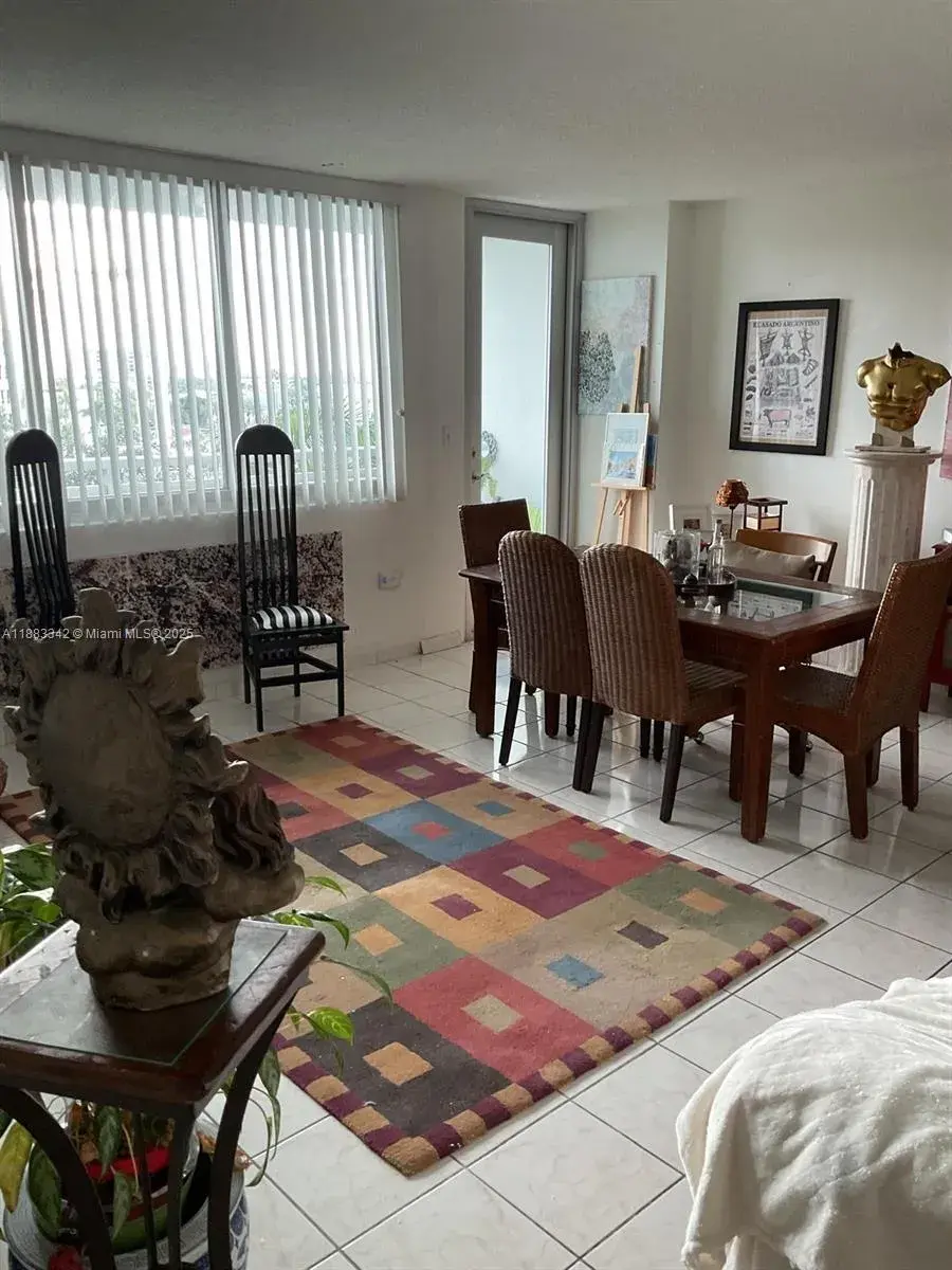 7135 Collins Ave # 533, Miami Beach FL 33141