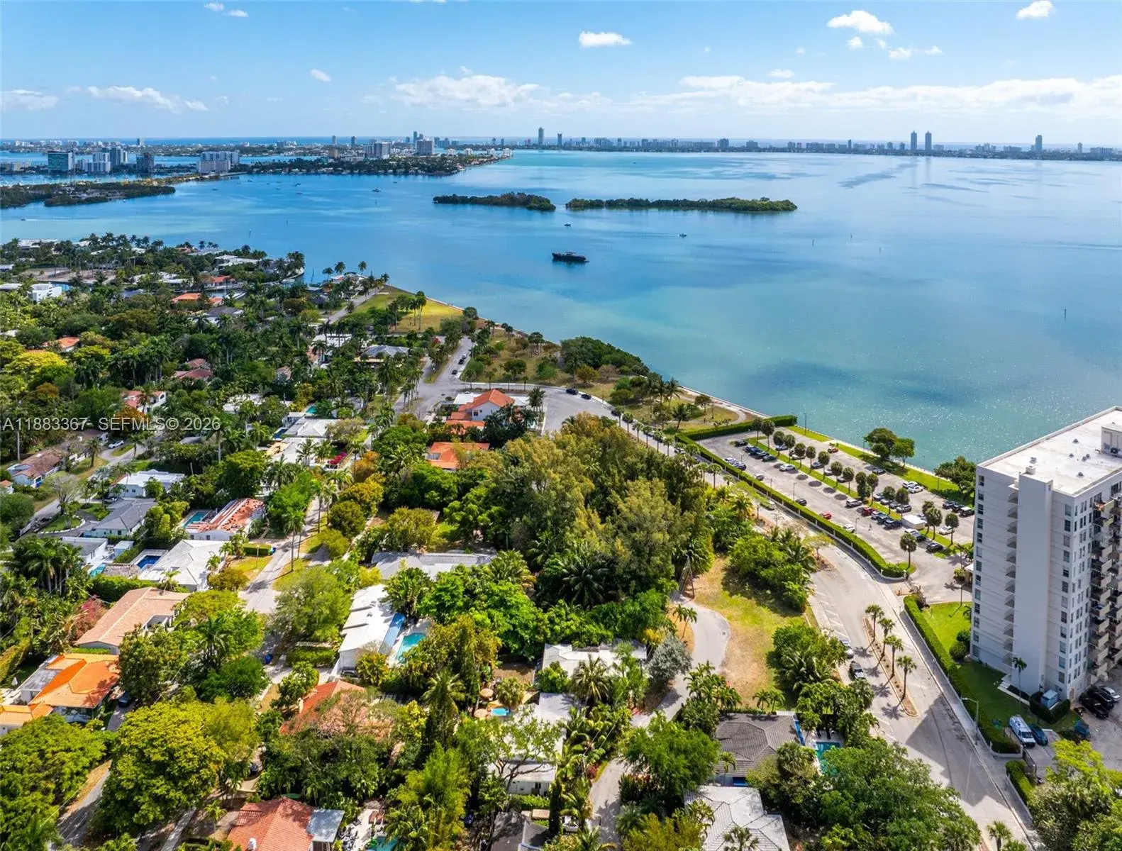 860 NE 70th St, Miami FL 33138