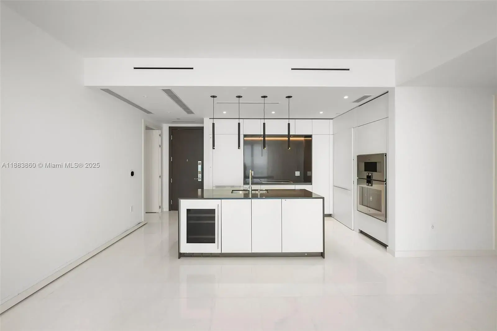 300 Biscayne Blvd Way # 4605, Miami FL 33131