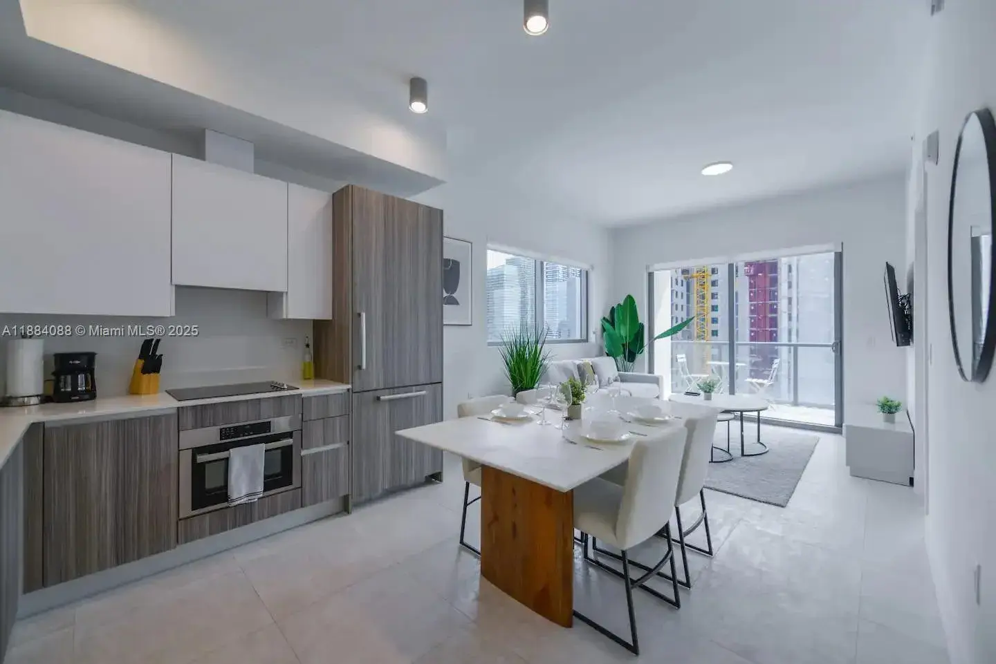 1 bedroom 1 bath Residential for sale at 239 SW 9th St # 1601, Miami FL 33130