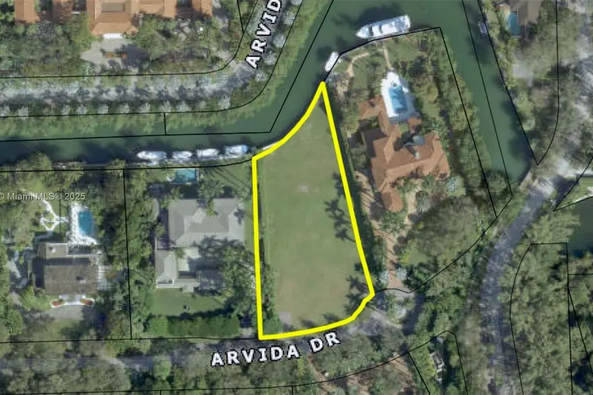 9175 Arvida Dr, Coral Gables FL 33156