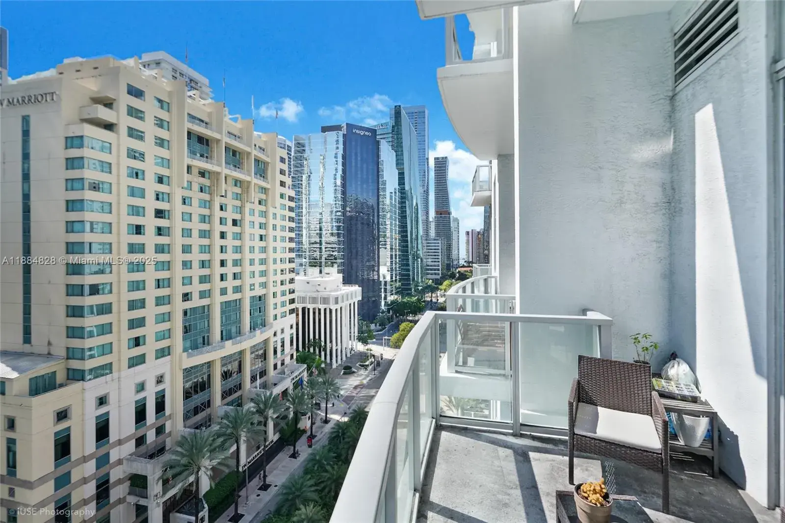 1 bedroom 1 bath Residential for sale at 1060 Brickell Ave # 1203, Miami FL 33131