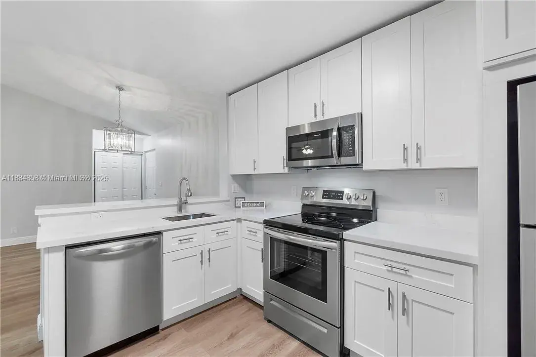 5861 Riverside Dr, Coral Springs FL 33067