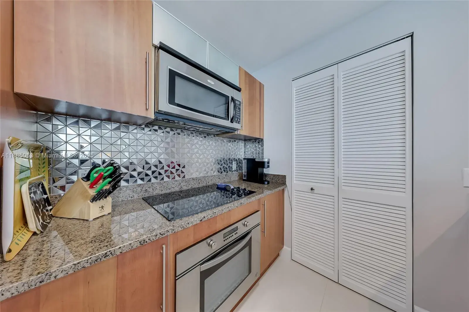 300 S Biscayne Blvd # 3312, Miami FL 33131