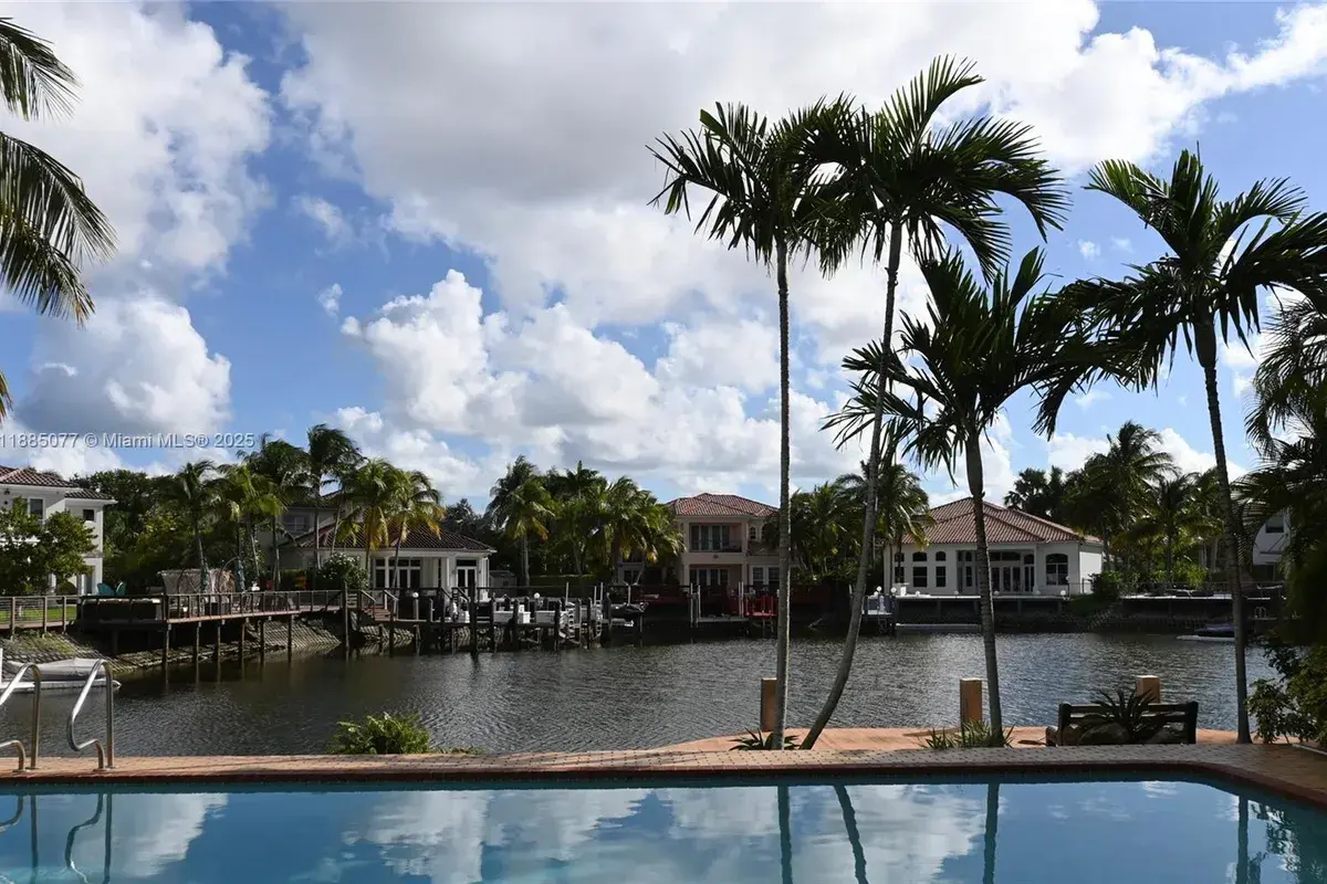 1104 Washington St, Hollywood FL 33019