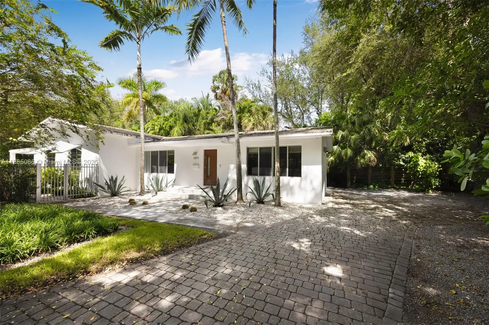 3894 Main Hwy, Miami FL 33133