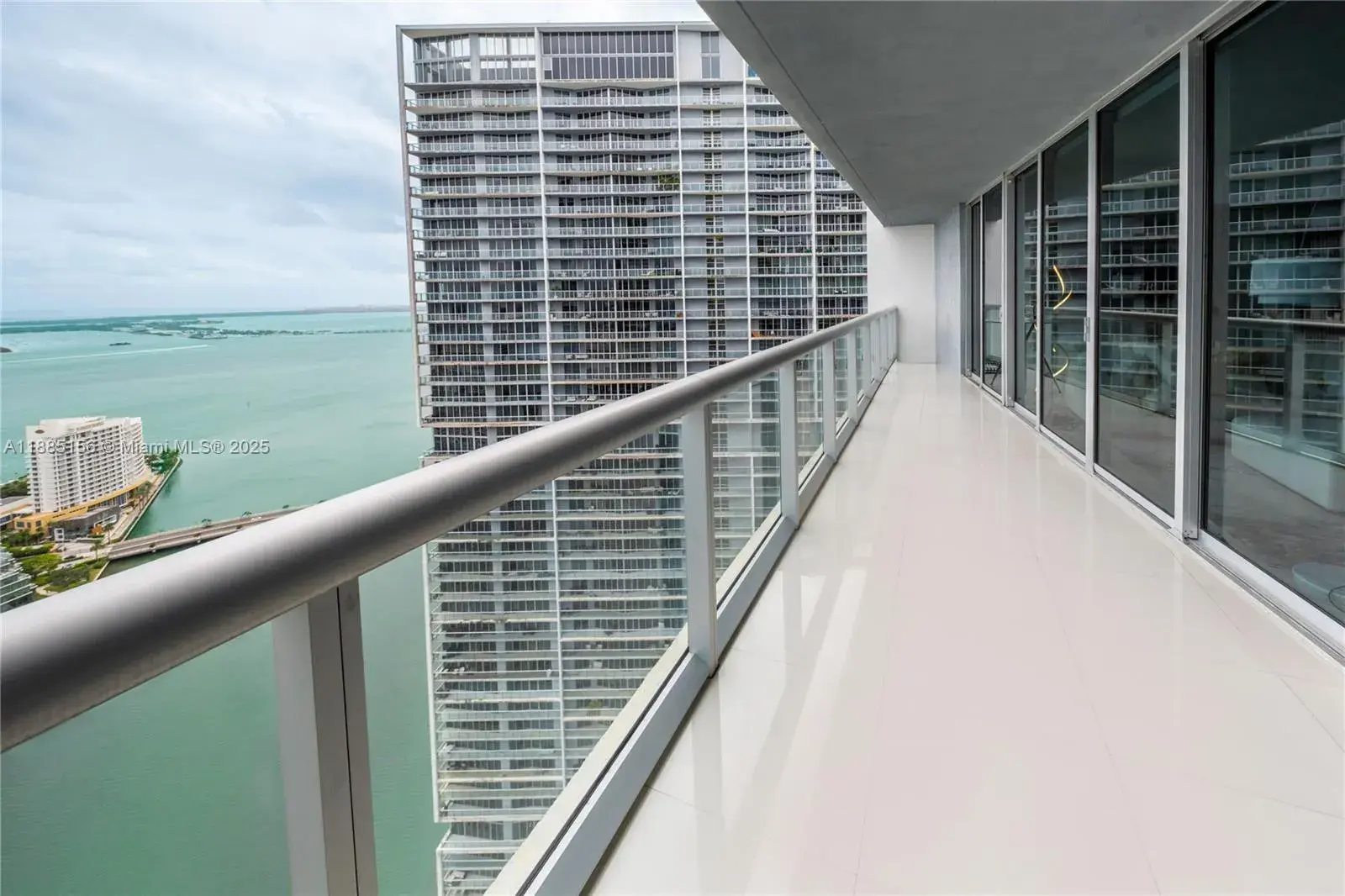 465 Brickell av # 4705, Miami FL 33131