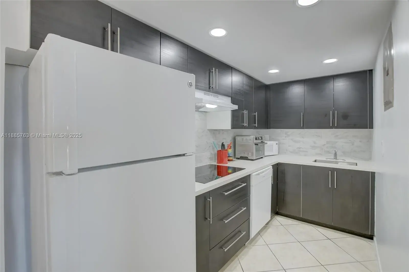 200 S Birch Rd # 605, Fort Lauderdale FL 33316