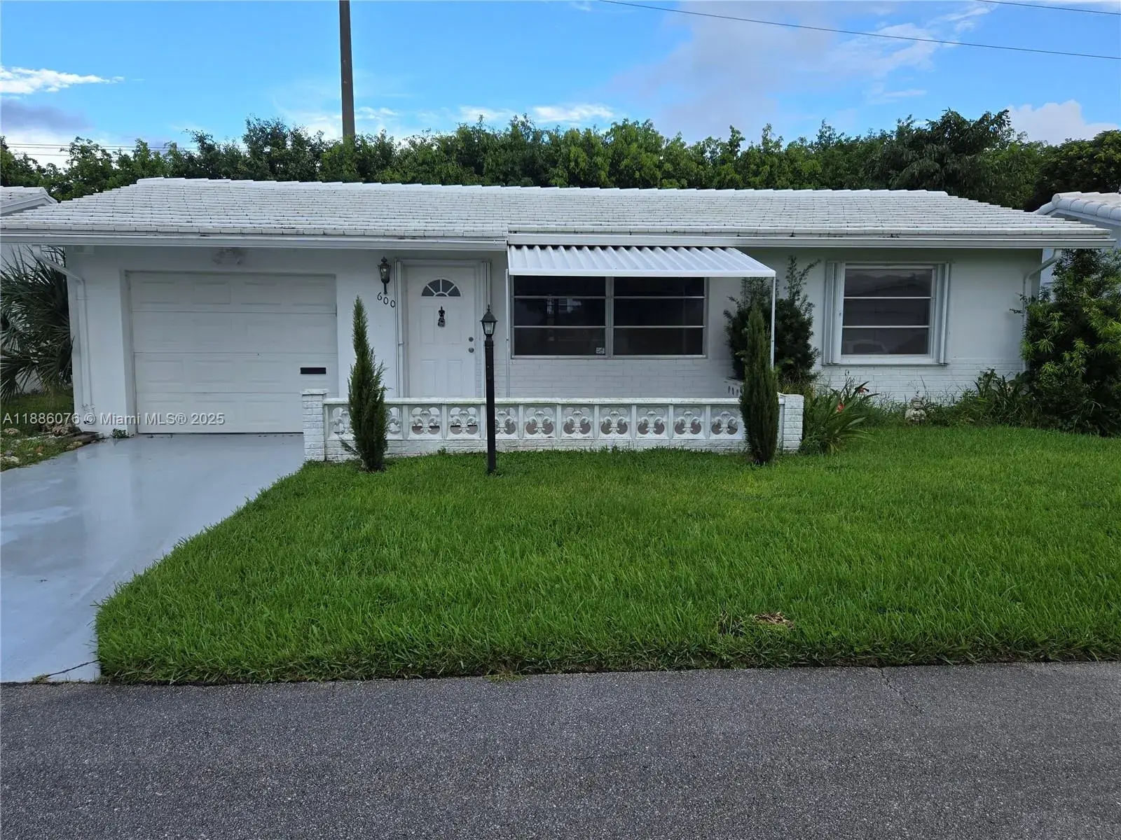 2 bedroom 2 bath Residential for sale at 600 SW 8th Pl, Boynton Beach FL 33426