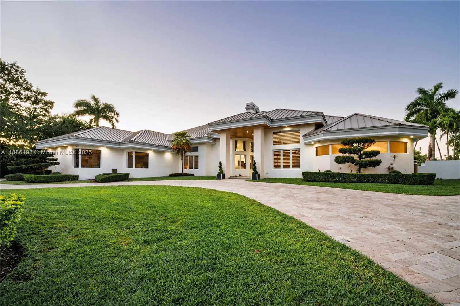 5 bedroom 5 bath Residential for sale at 3425 Saddlebrook Ln, Weston FL 33331