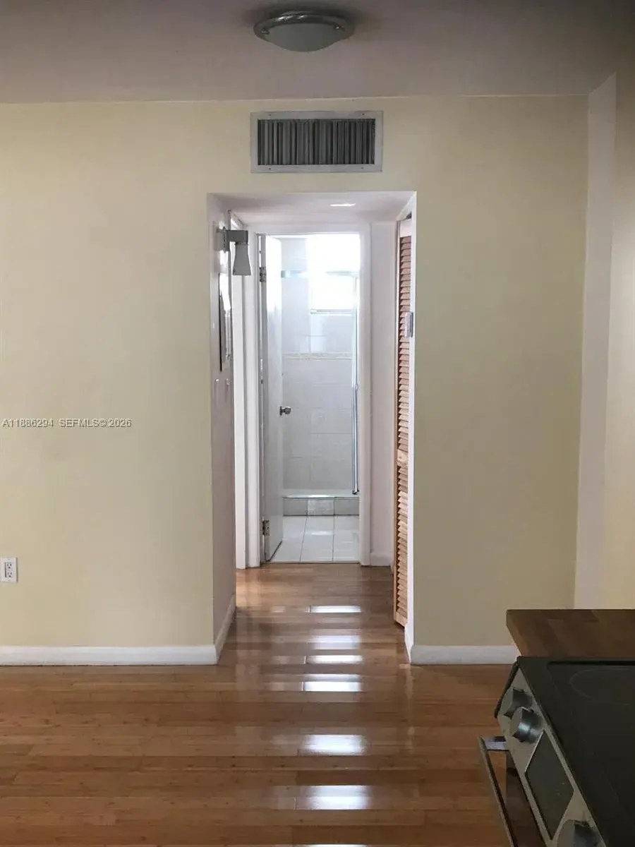 949 Pennsylvania Ave # 309, Miami Beach FL 33139