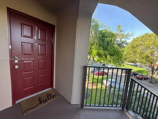 950 SW 138th Ave # 314B, Pembroke Pines FL 33027