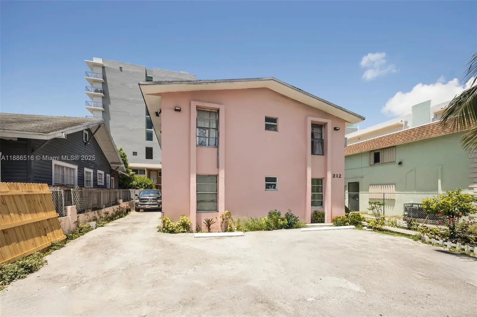 212 NW 7th Ave, Miami FL 33128