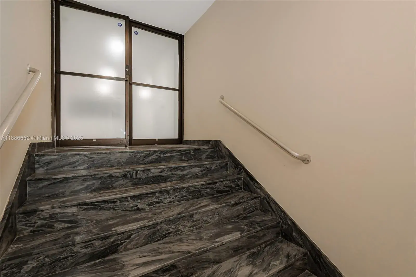5401 Collins Ave # 9, Miami Beach FL 33140