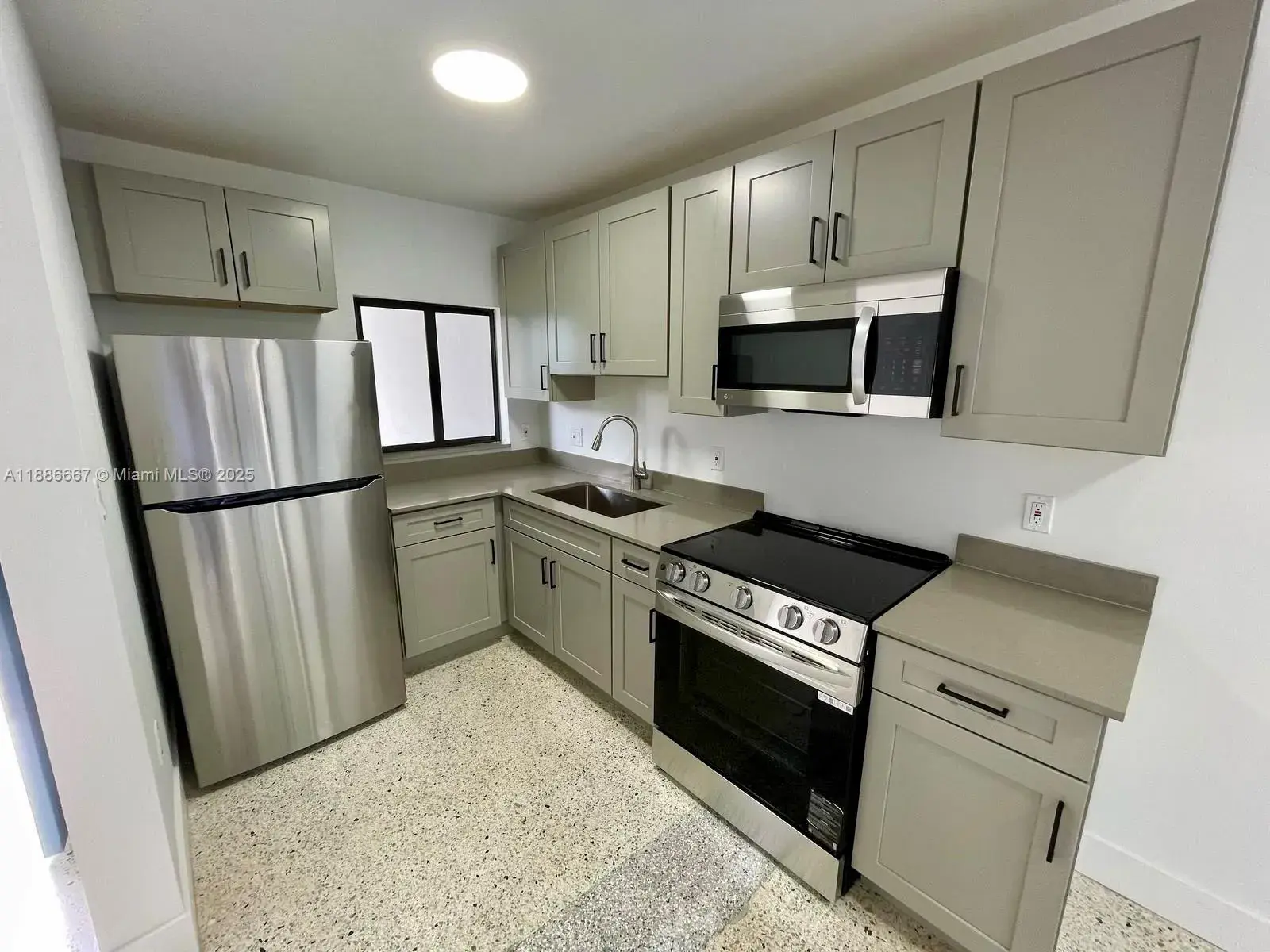 180 NE 57th St # 9, Miami FL 33137
