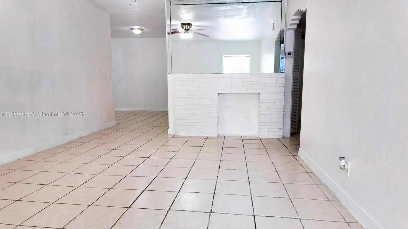 2367 NW 82nd St, Miami FL 33147