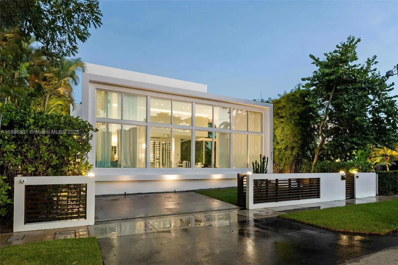 4433 N Bay Rd, Miami Beach FL 33140