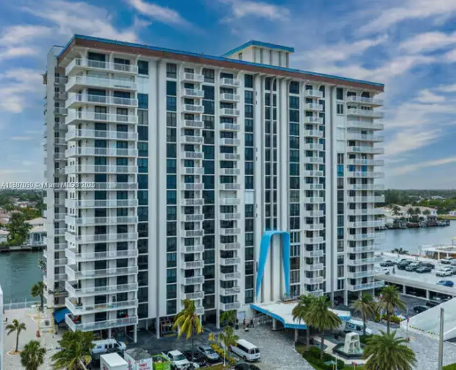 2 bedroom 2 bath Residential for sale at 1500 S Ocean Dr # A8, Hollywood FL 33019