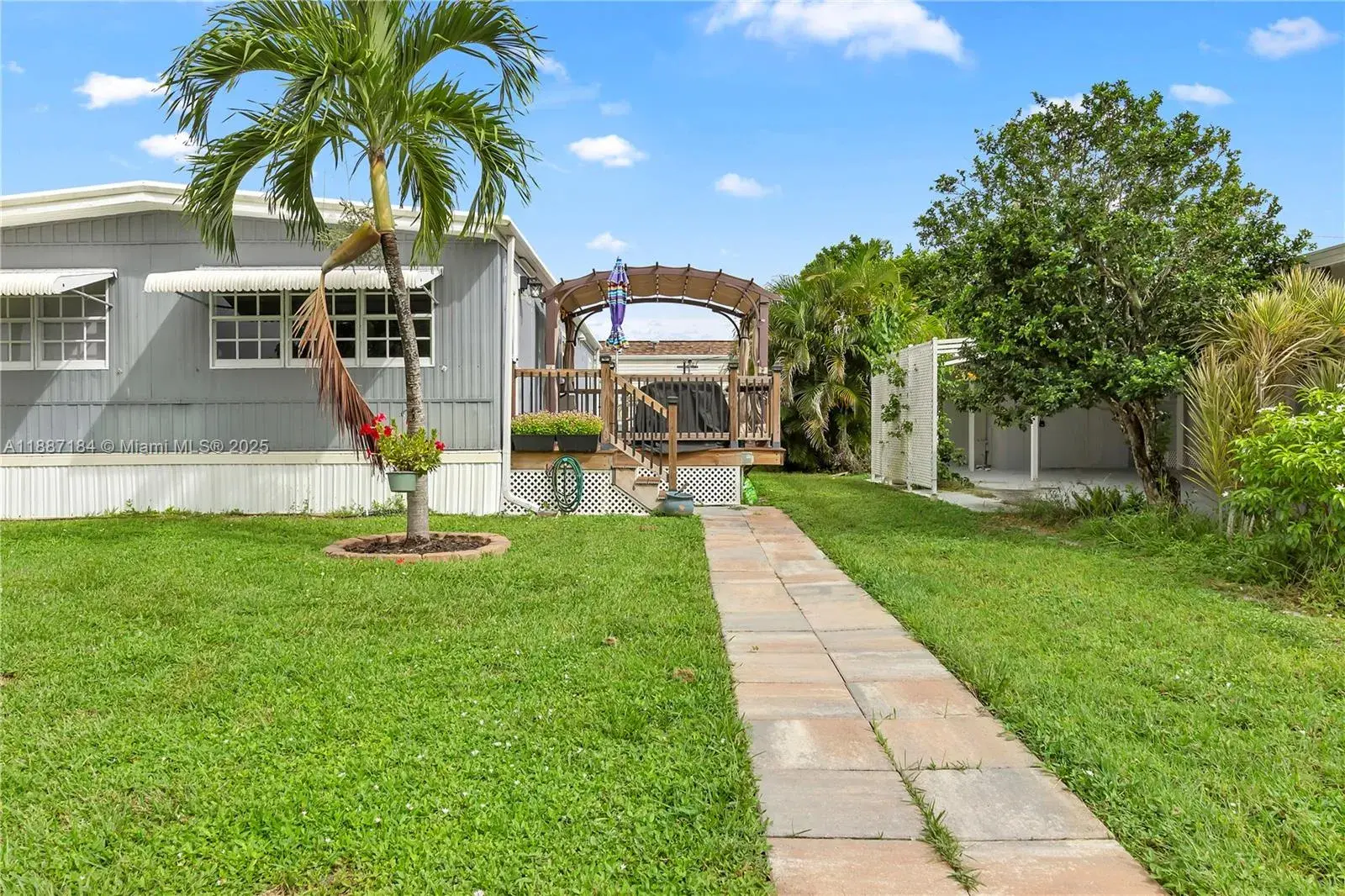 4477 Sandpine Cir, Boynton Beach FL 33436