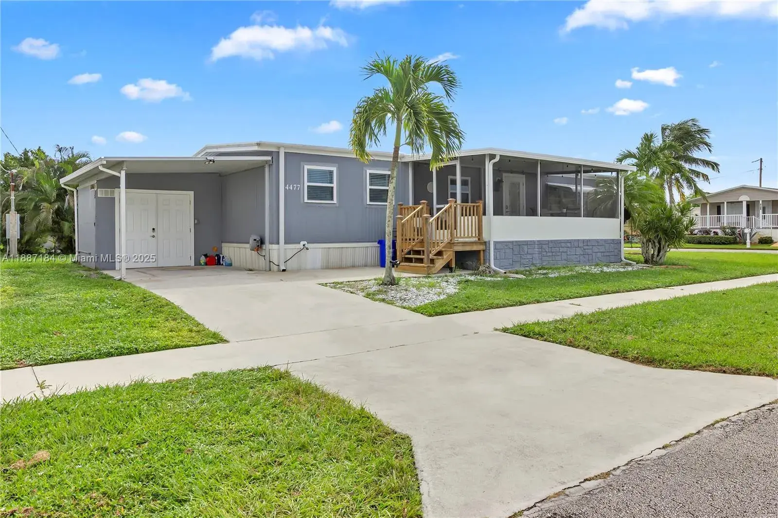 4477 Sandpine Cir, Boynton Beach FL 33436