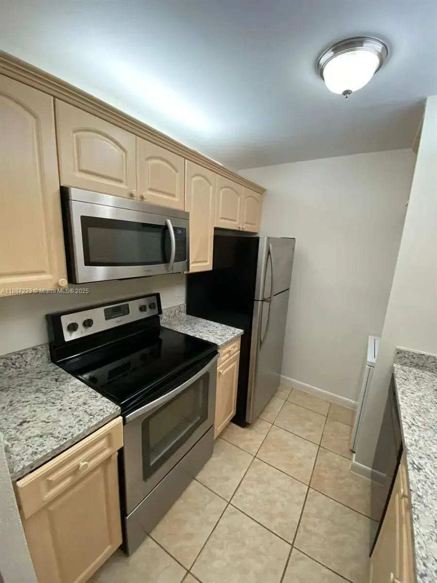 2 bedroom 2 bath Residential for sale at 10194 Twin Lakes Dr # A, Coral Springs FL 33071