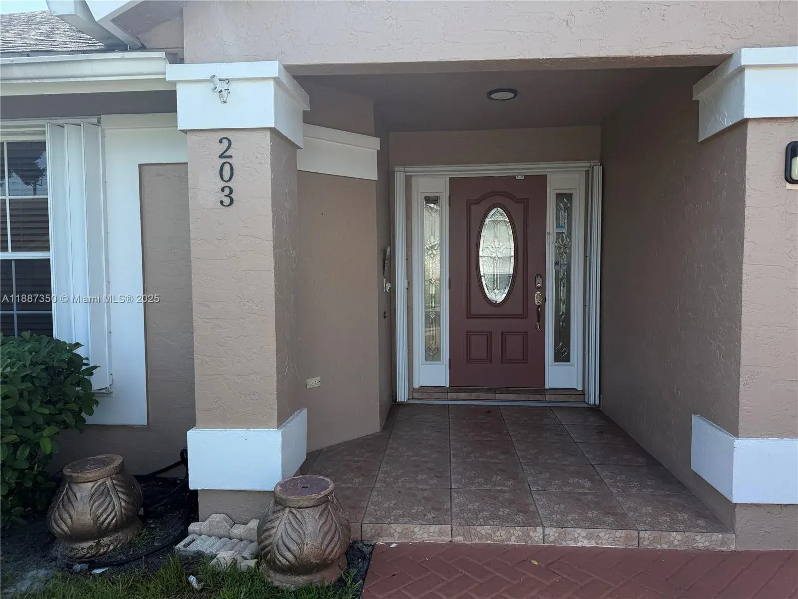 203 N Moccasin Trl N, Jupiter FL 33458