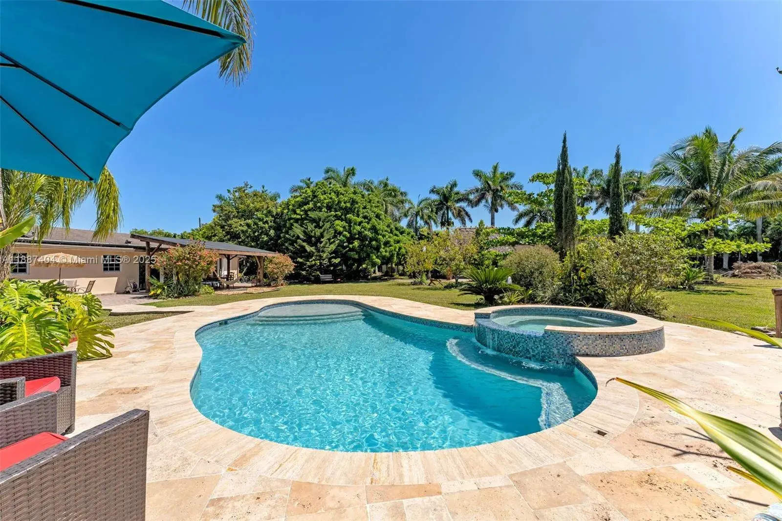 4 bedroom 4 bath Residential for sale at 20230 SW 184th St, Miami FL 33187